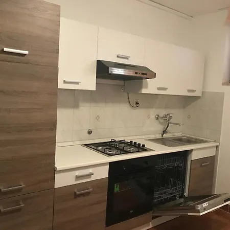 Apartment Fuer 6 Personen Ca 90 Qm In Banjole, Istrien Istrische Riviera Banjole