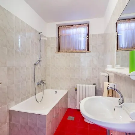 Apartman Fuer 6 Personen Ca 90 Qm In Banjole, Istrien Istrische Riviera